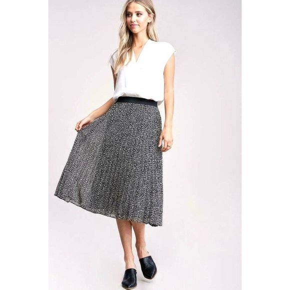 Arrays Black Ivory Leopard Pleated Midi Skirt M Elastic Waist Sheer Lined - Picture 5 of 5